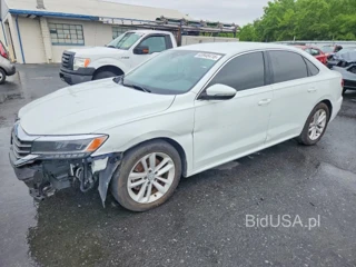 VOLKSWAGEN PASSAT SE