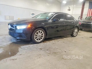 MERCEDES-BENZ A 220