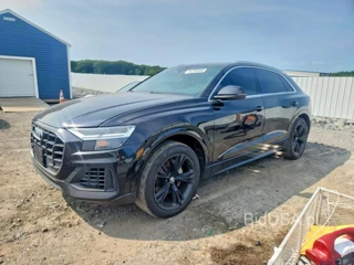 AUDI Q8 PREMIUM