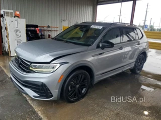 VOLKSWAGEN TIGUAN SE R-LINE BLACK