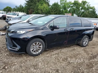 TOYOTA SIENNA XLE