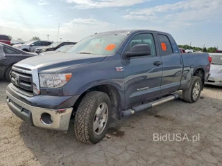 TOYOTA TUNDRA DOUBLE CAB SR5