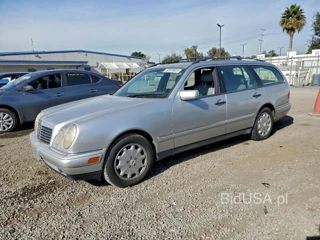 MERCEDES-BENZ E 320
