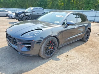 PORSCHE MACAN GTS
