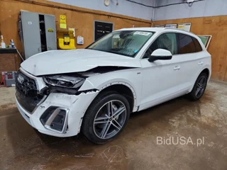 AUDI Q5 E PREMIUM 55
