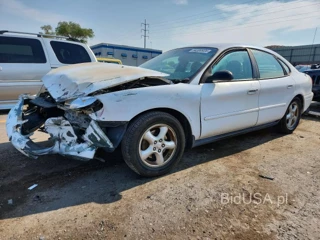 FORD TAURUS SE