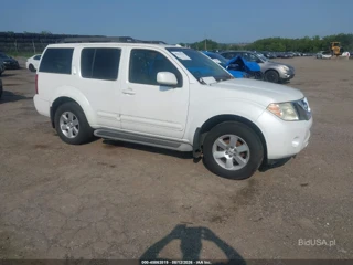 NISSAN NISSAN PATHFINDER SE
