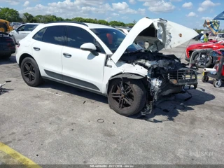 PORSCHE PORSCHE MACAN