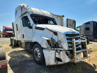 FREIGHTLINER CASCADIA