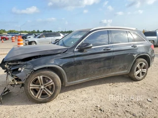 MERCEDES-BENZ GLC 300 4MATIC