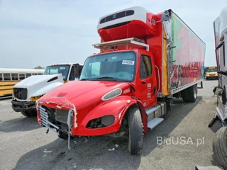 FREIGHTLINER M2 106 MEDIUM DUTY