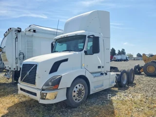 VOLVO VNL