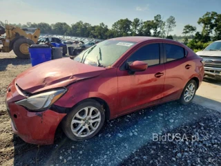 TOYOTA YARIS IA BASE
