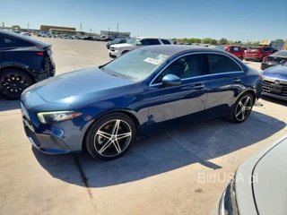 MERCEDES-BENZ A 220