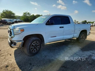 TOYOTA TUNDRA SR5