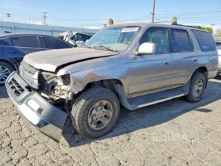 TOYOTA 4RUNNER SR5