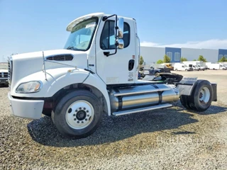 FREIGHTLINER M2