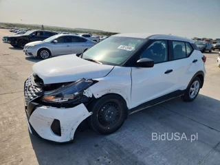 NISSAN KICKS S