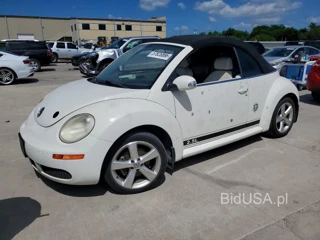 VOLKSWAGEN NEW BEETLE TRIPLE WHITE