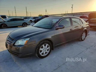 TOYOTA AVALON XL