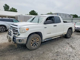 TOYOTA TUNDRA SR5