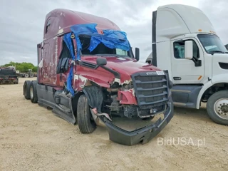 FREIGHTLINER CASCADIA 126