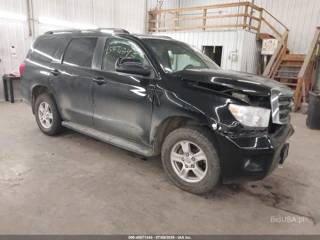 TOYOTA TOYOTA SEQUOIA SR5 5.7L V8