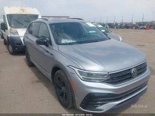VOLKSWAGEN VOLKSWAGEN TIGUAN 2.0T SE R-LINE BLACK
