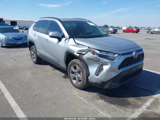 TOYOTA TOYOTA RAV4 HYBRID LE