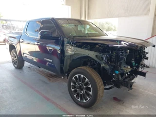 TOYOTA TOYOTA TUNDRA LIMITED CREWMAX 5.5' BED