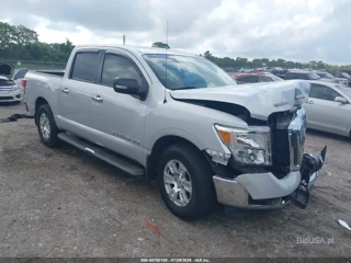 NISSAN NISSAN TITAN SV