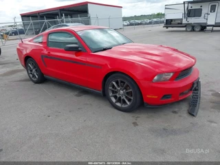 FORD FORD MUSTANG V6 PREMIUM