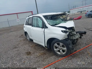 TOYOTA TOYOTA SIENNA LE 8 PASSENGER