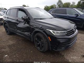 VOLKSWAGEN VOLKSWAGEN TIGUAN 2.0T SE R-LINE BLACK