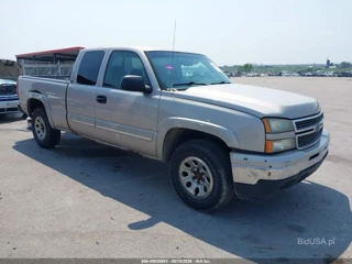 CHEVROLET CHEVROLET SILVERADO 1500 LT1