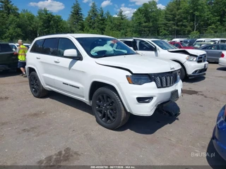 JEEP JEEP GRAND CHEROKEE LAREDO X 4X4