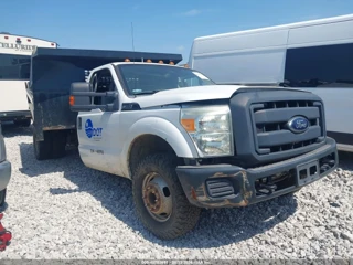 FORD FORD F-350 CHASSIS XL