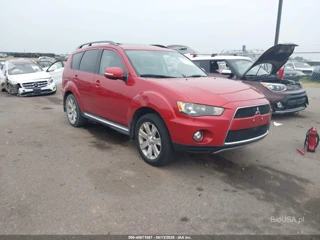 MITSUBISHI MITSUBISHI OUTLANDER SE