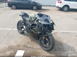 KAWASAKI KAWASAKI EX650 R