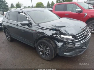 VOLKSWAGEN VOLKSWAGEN TIGUAN 2.0T SE