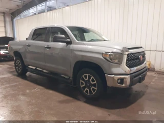 TOYOTA TOYOTA TUNDRA SR5