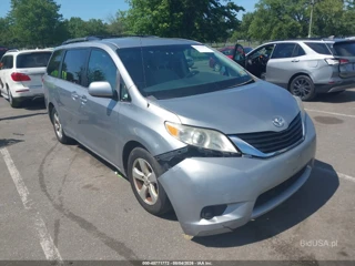 TOYOTA TOYOTA SIENNA LE V6 8 PASSENGER