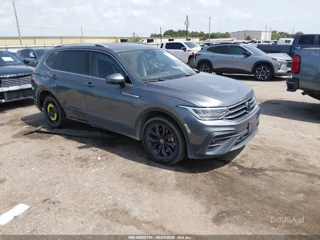 VOLKSWAGEN VOLKSWAGEN TIGUAN 2.0T SE