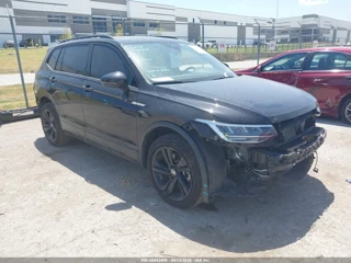 VOLKSWAGEN VOLKSWAGEN TIGUAN 2.0T SE R-LINE BLACK