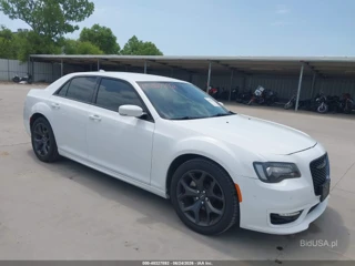 CHRYSLER CHRYSLER 300 TOURING L