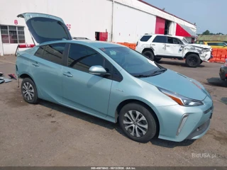 TOYOTA TOYOTA PRIUS LE