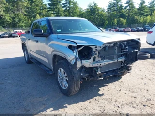 TOYOTA TOYOTA TUNDRA SR5