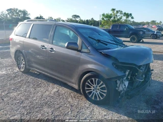 TOYOTA TOYOTA SIENNA XLE 8 PASSENGER