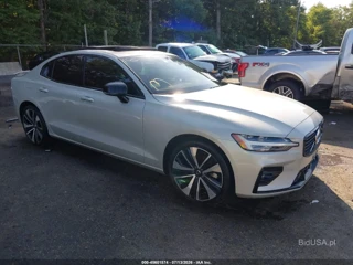 VOLVO VOLVO S60 B5 MOMENTUM