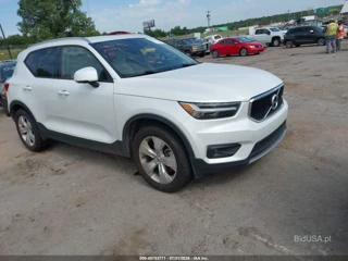 VOLVO VOLVO XC40 T4 MOMENTUM